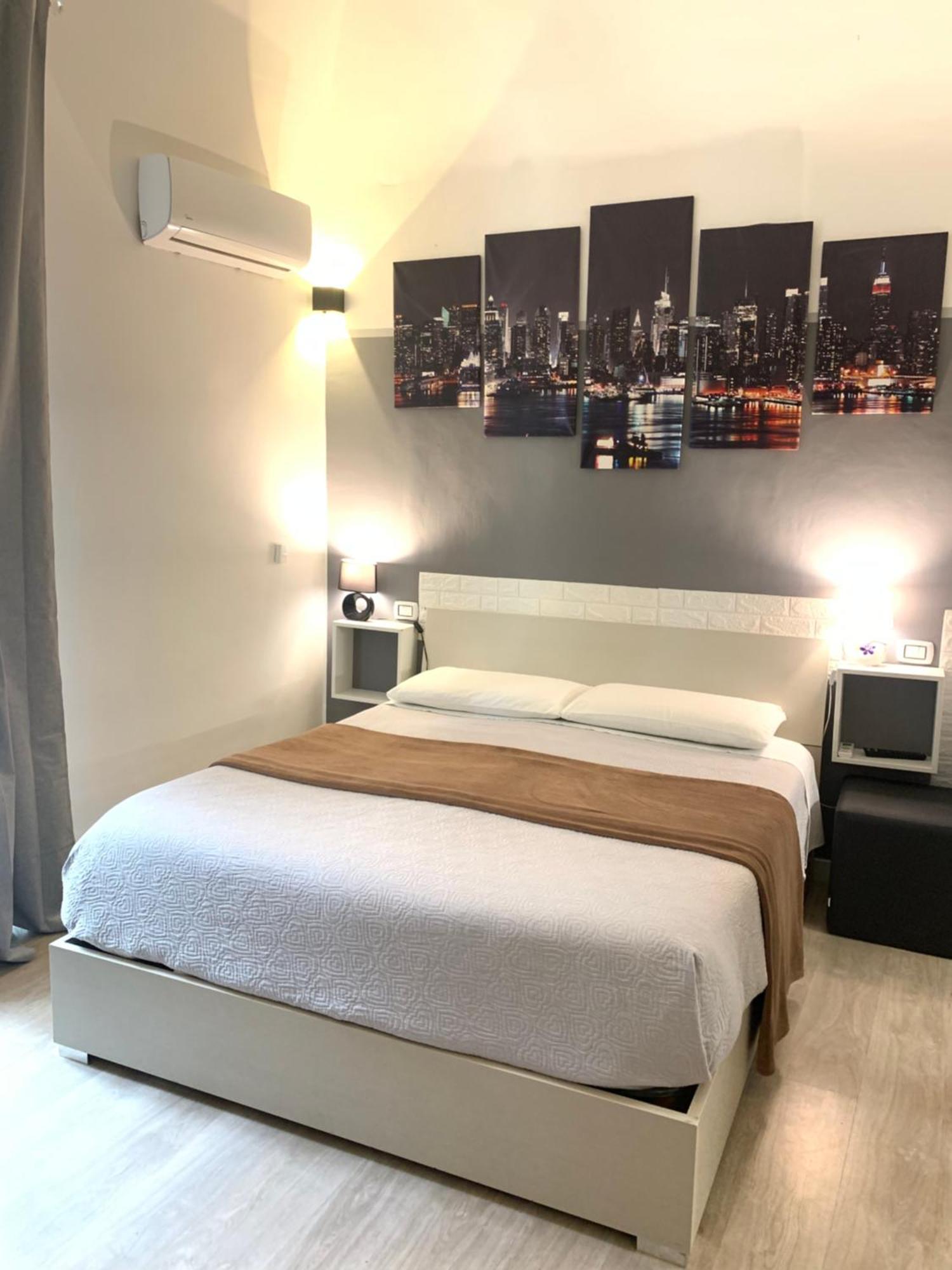 Magda House & Parking Appartement Bari Buitenkant foto